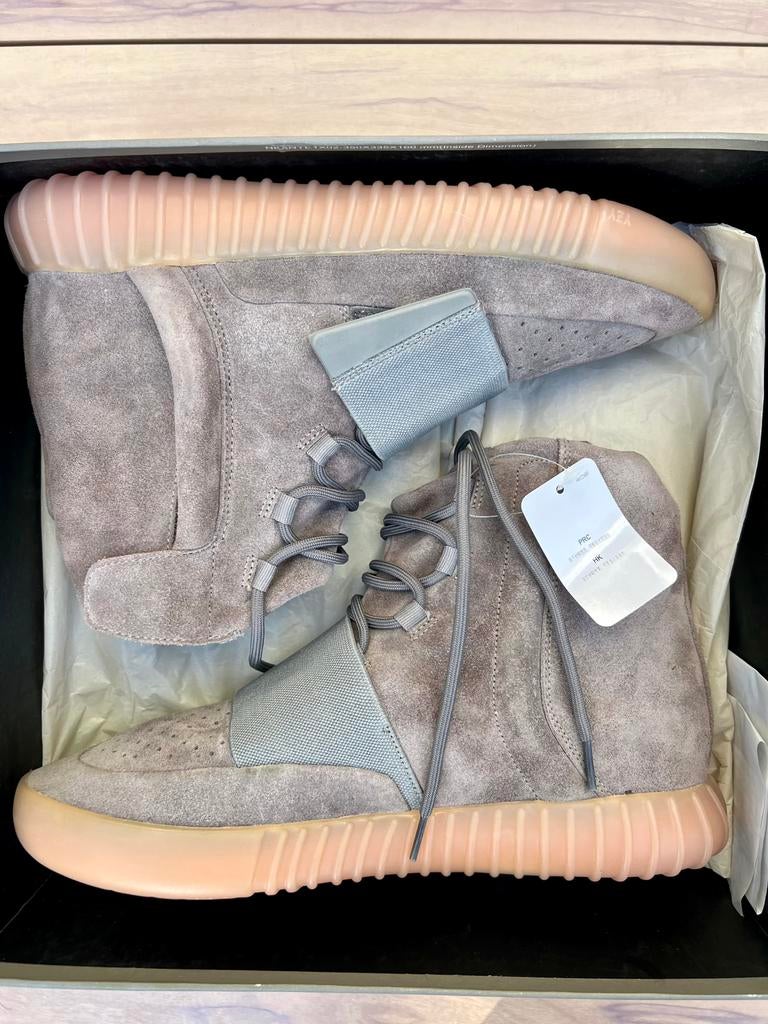 Adidas Yeezy Boost 750 – Light Grey / Glow In The Dark, Ophalen, Overige kleuren, Nieuw, Sneakers of Gympen
