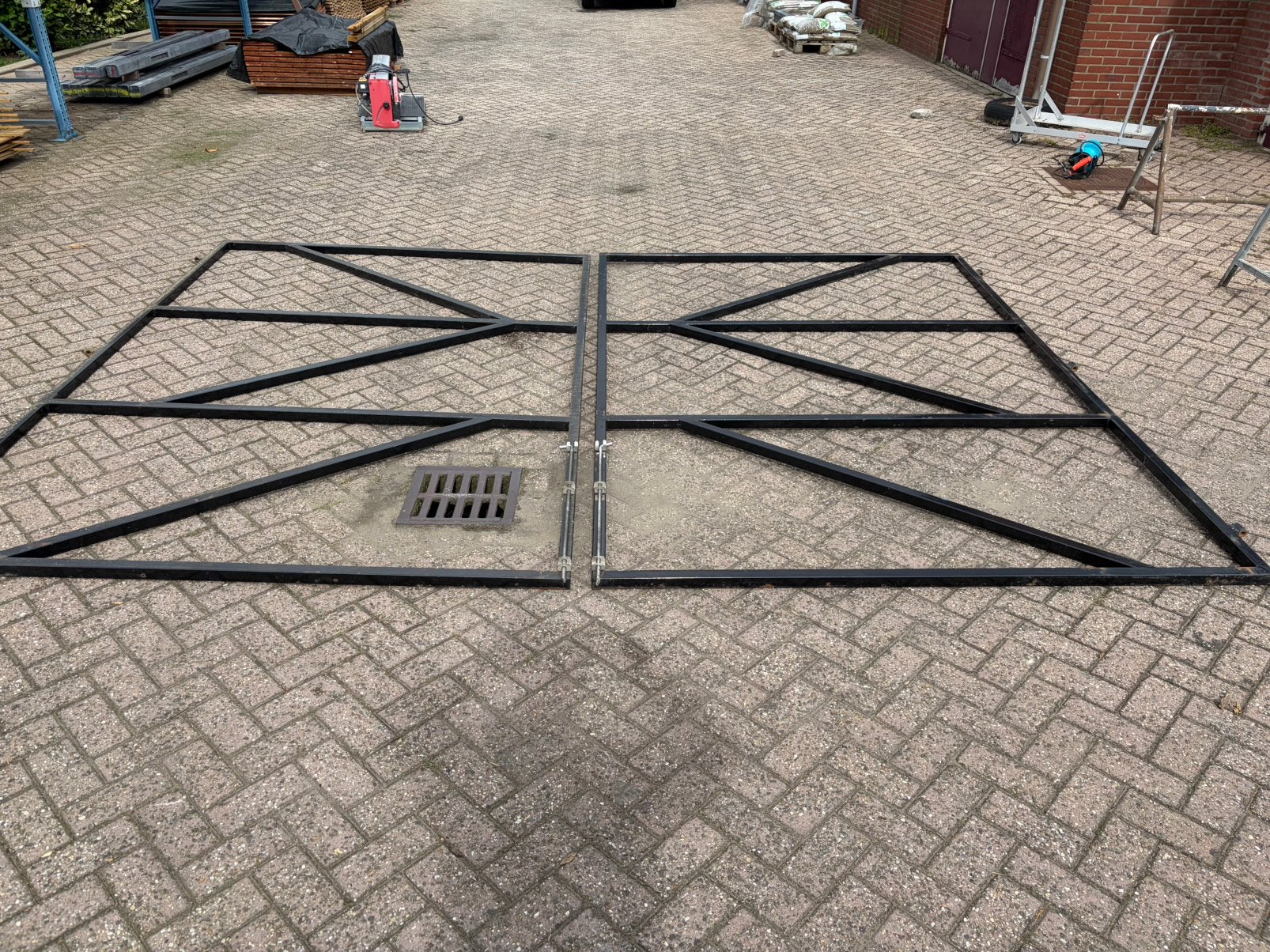 2 ijzeren Poortframes, Tuin en Terras, Ophalen, Zo goed als nieuw