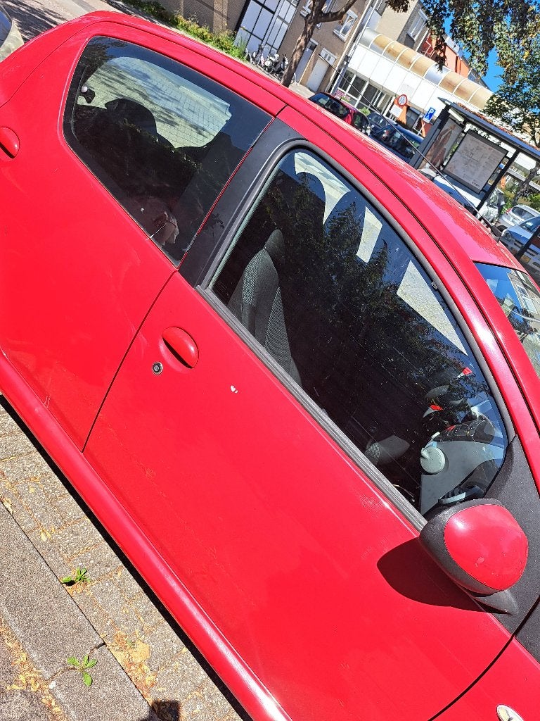Toyota Aygo 1.0 12V Vvt-i 5DRS 2009 Rood, Voorwielaandrijving, Stof, 68 pk, Origineel Nederlands