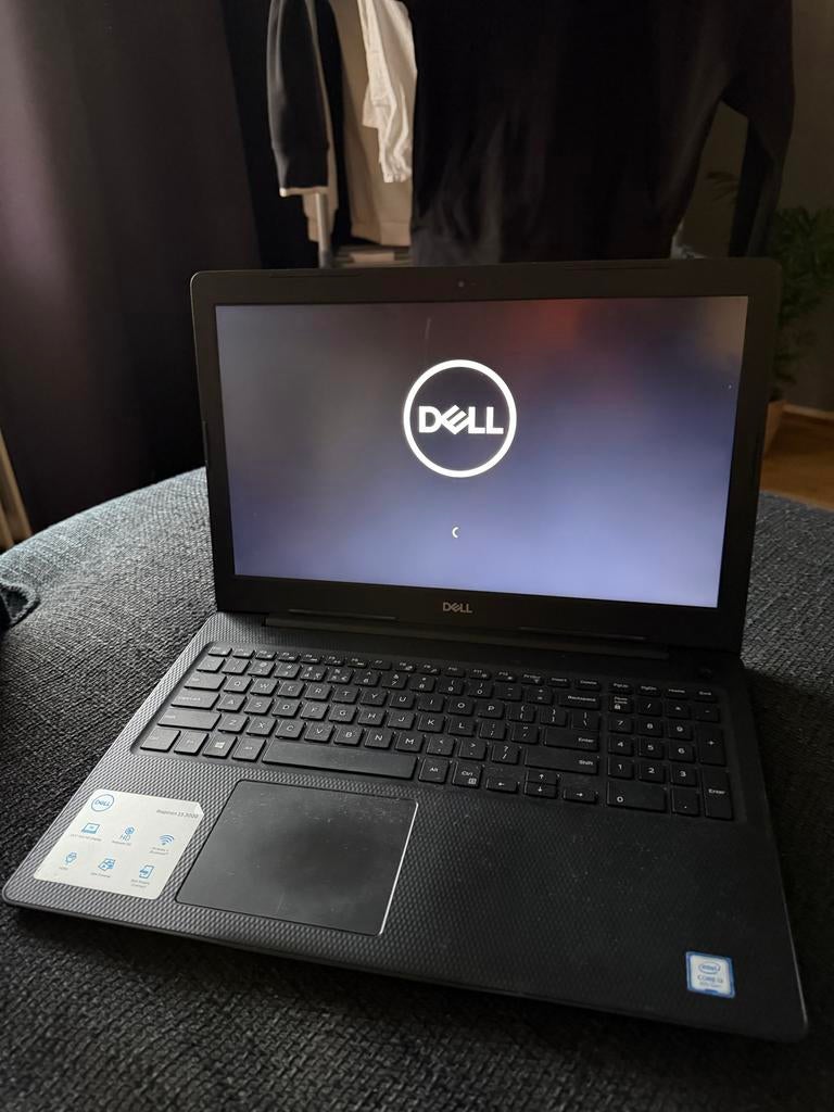 Dell Inspiron 15 3000 Laptop met laptoptas, Computers en Software, Windows Laptops, Zo goed als nieuw, 15 inch, 2 tot 3 Ghz, 8 GB