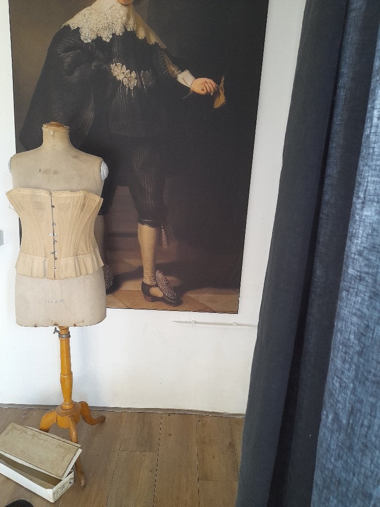 antieke paspop, Ophalen