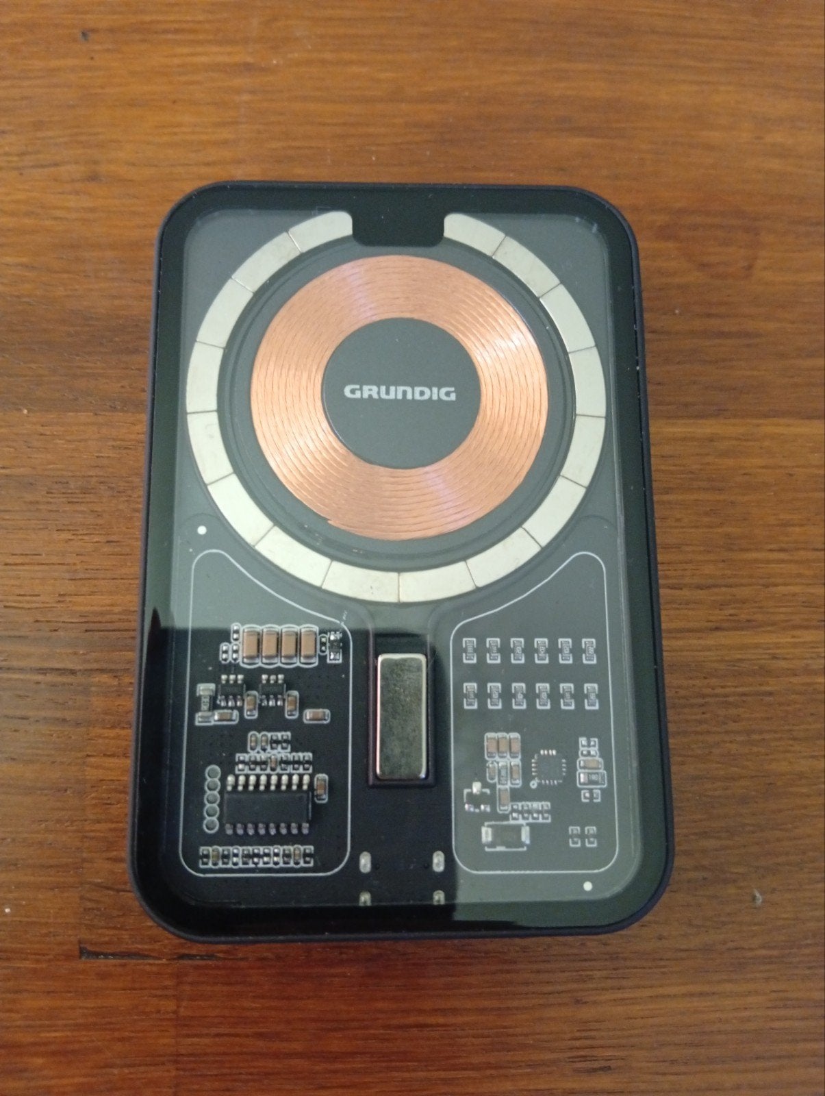 Grundig Draadloze Powerbank 5000mAh met USB-C, Ophalen of Verzenden, Gebruikt, Grundig