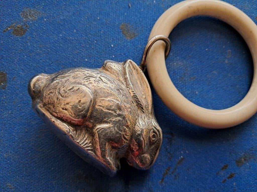 rammelaar,zilver?-konijn,lengte 5 cm, Antiek en Kunst, Ophalen of Verzenden