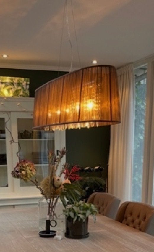Moderne hanglamp met kristallen details, Huis en Inrichting, Lampen | Hanglampen, Ophalen, Zo goed als nieuw, Textiel, E27 (groot)