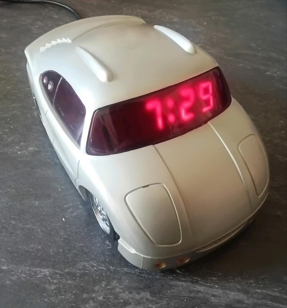 Decoratieve Klok  model Auto. Leuk Voor Auto / Garagebedrijf, Ophalen of Verzenden
