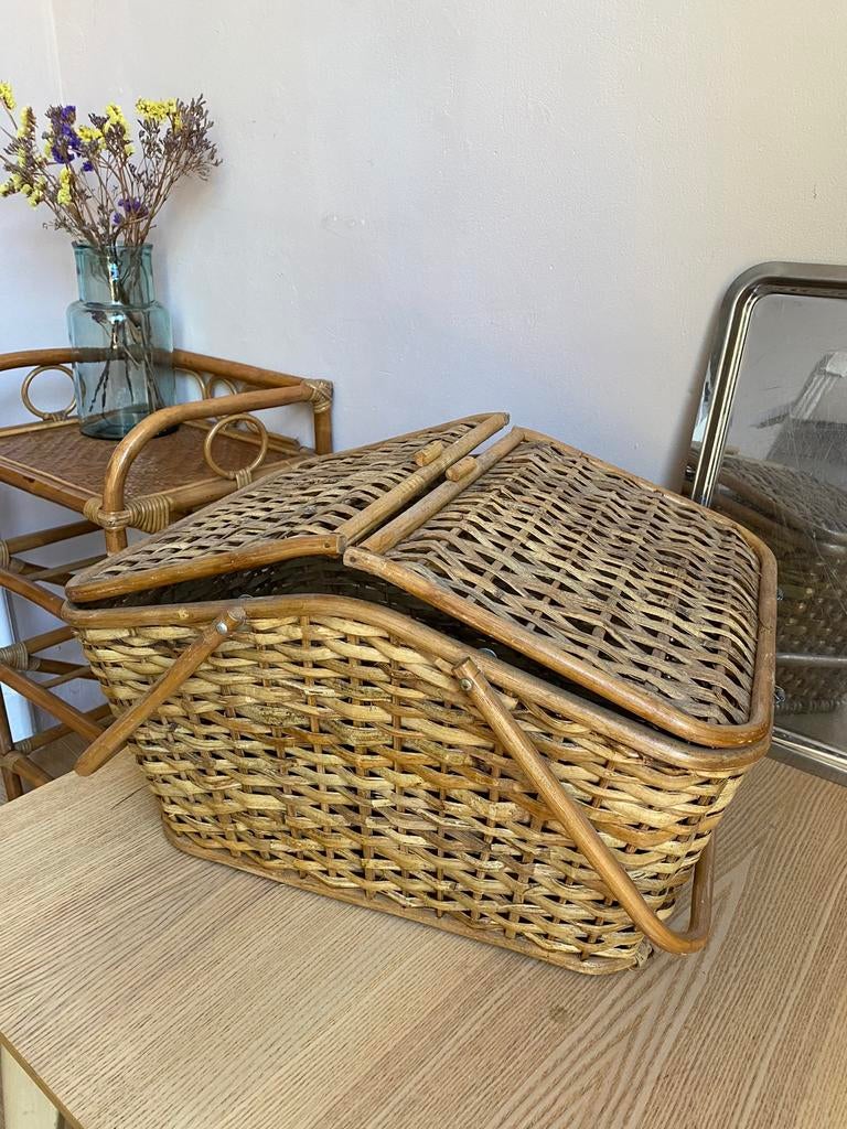 Prachtige Rotan interieur of picknick rietenmand, Huis en Inrichting, Woonaccessoires | Schalen en Manden, Ophalen of Verzenden