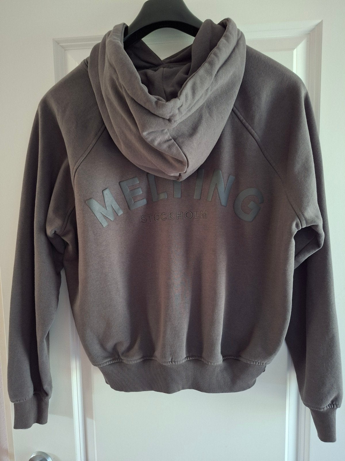 Melting Stockholm hoodie maat S, Ophalen of Verzenden, Zo goed als nieuw, Lange mouw, Maat 36 (S)