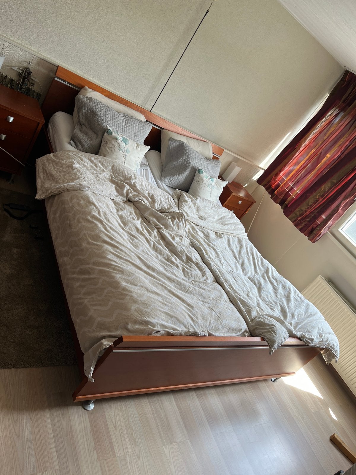 Tweepersoonsbed met Auping Elektrische Spiraalbodems, Huis en Inrichting, Slaapkamer | Bedden, Ophalen, Bruin, Tweepersoons, 180 cm