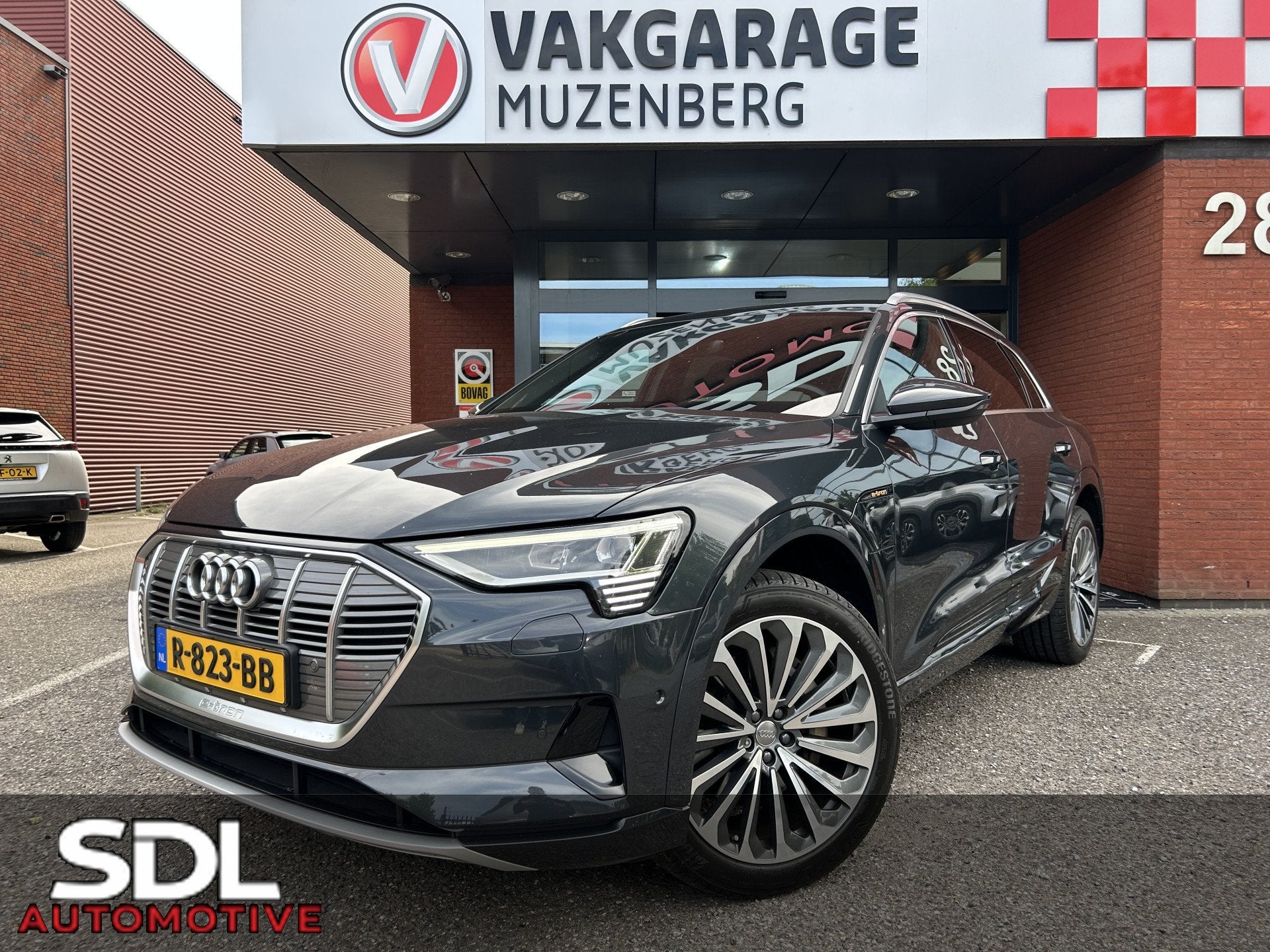Audi e-tron 55 quattro Advanced edition Plus 95 kWh SOH 91%, Auto's, Automaat, 131 €/maand, 394 km, Zwart