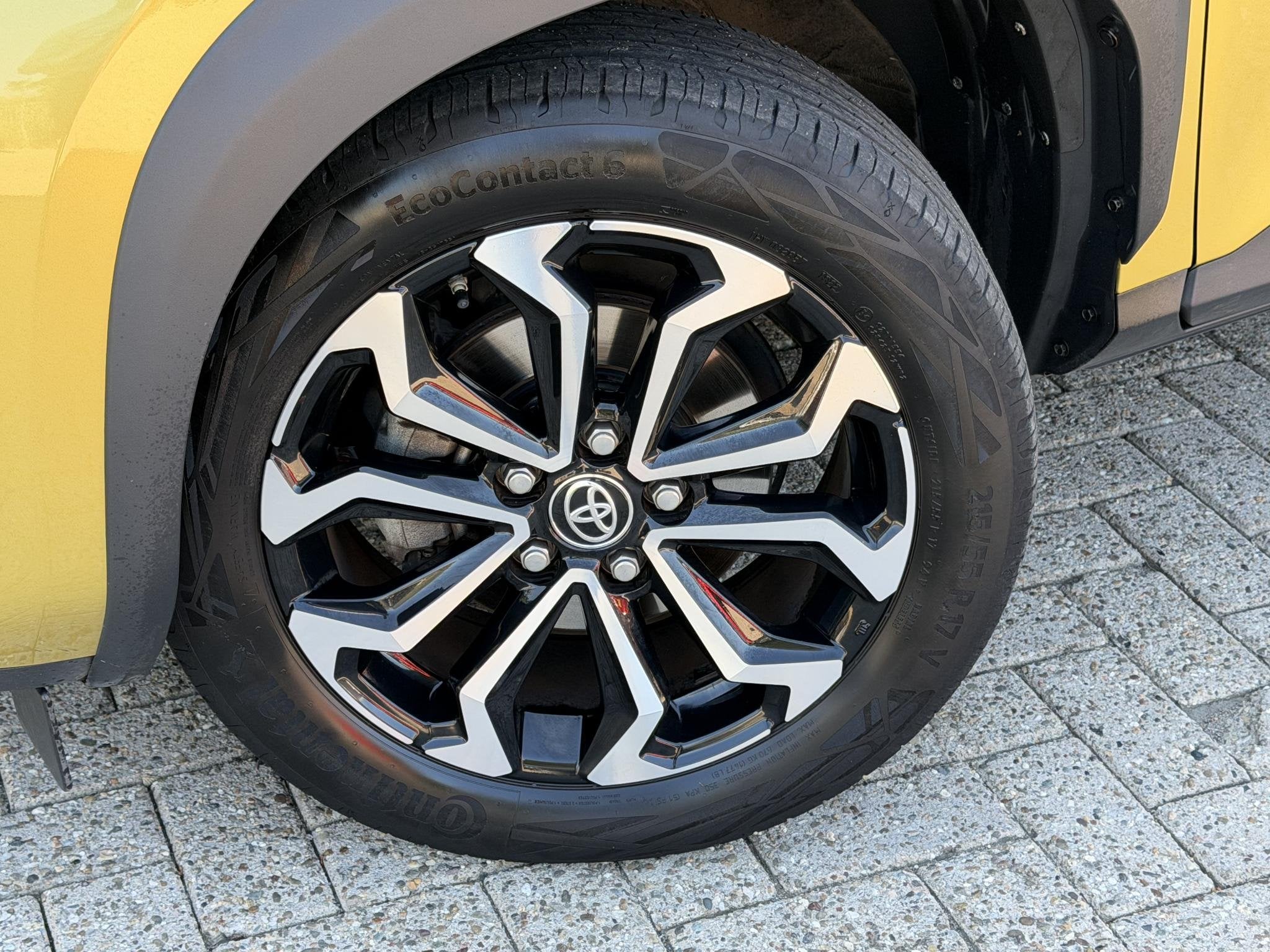 Toyota Yaris Cross 1.5 Hybrid First Edition, Auto's, Toyota, Stof, Gebruikt, Automatische klimaatregeling, 116 pk