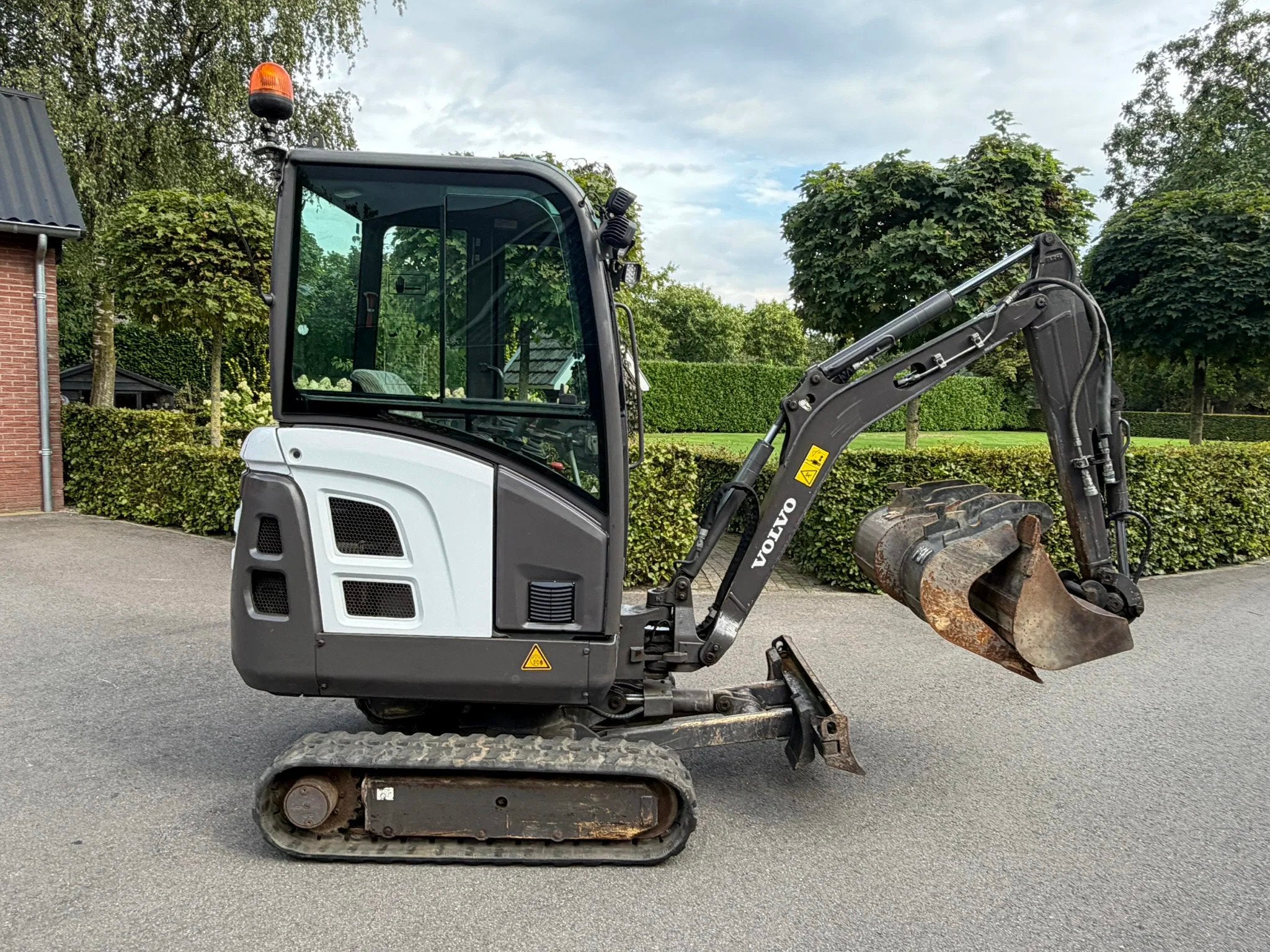Volvo EC18C Minigraver (bj 2012), Zakelijke goederen, Machines en Bouw | Kranen en Graafmachines, Graafmachine