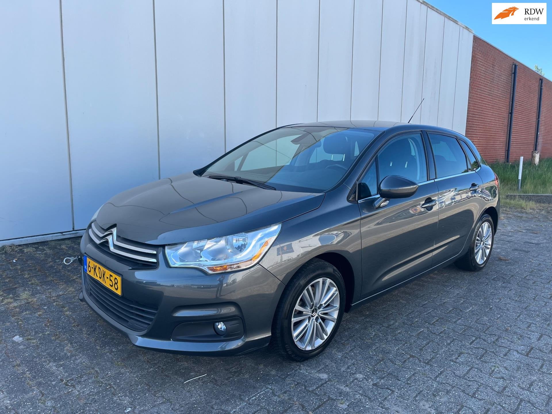 Citroen C4 1.6 VTi LPG !LEES ADVERTENTIE!, Auto's, Citroën, Voorwielaandrijving, Euro 5, Stof, Zwart