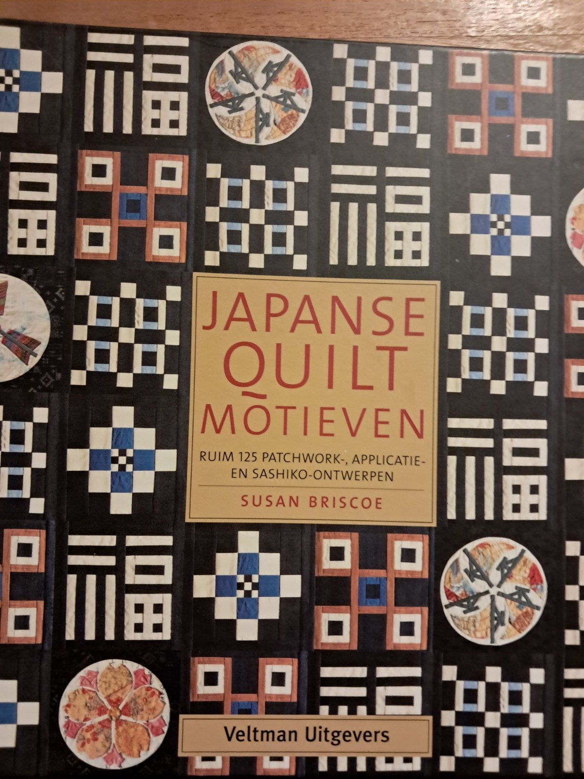 S. Briscoe - Japanse quiltmotieven, Boeken, S. Briscoe, Ophalen of Verzenden, Zo goed als nieuw, Borduren en Naaien