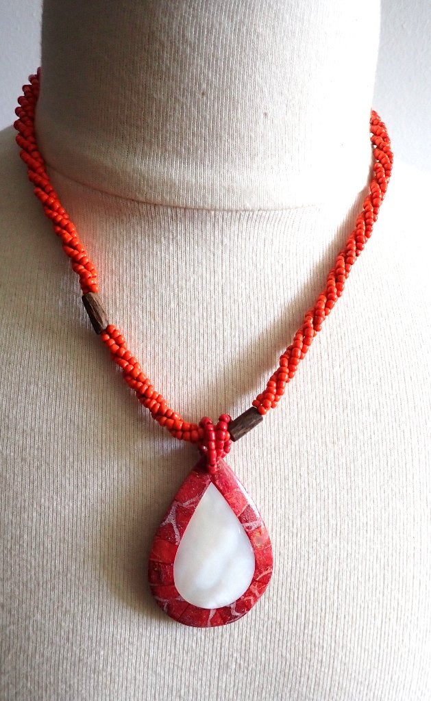 Ketting met mooie hanger van koraal, Verzenden, Zo goed als nieuw, Rood, Overige materialen