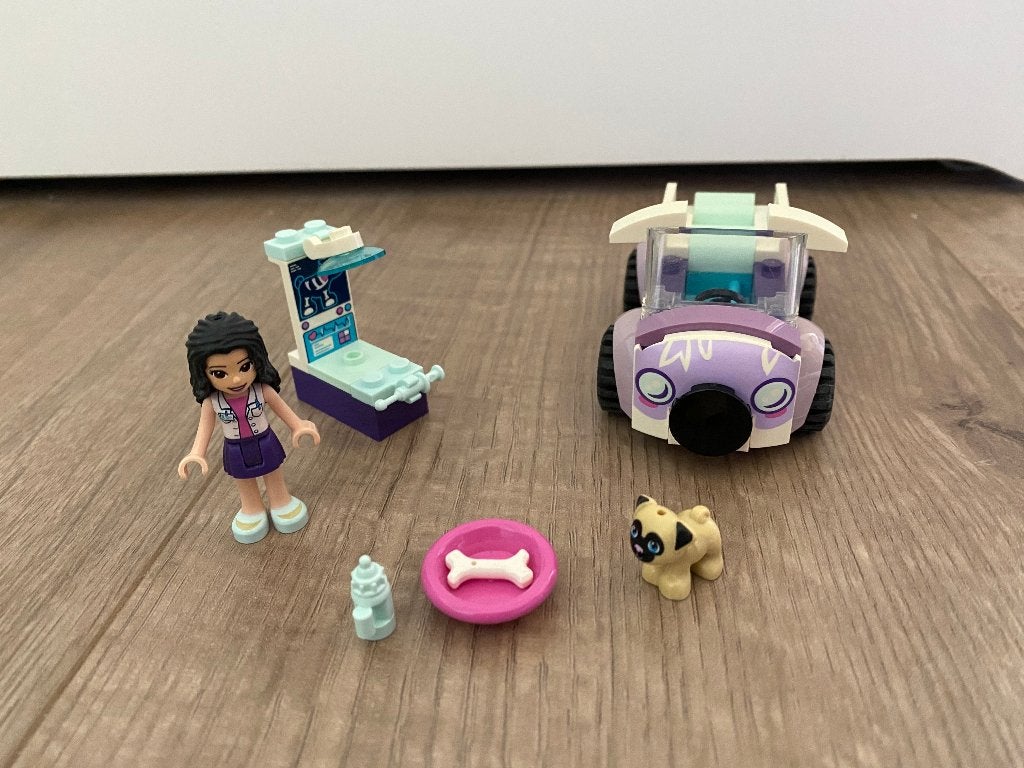 Lego friends Emma's mobiele dierenkliniek 41360 compleet, Ophalen, Lego, Compleet, Friends