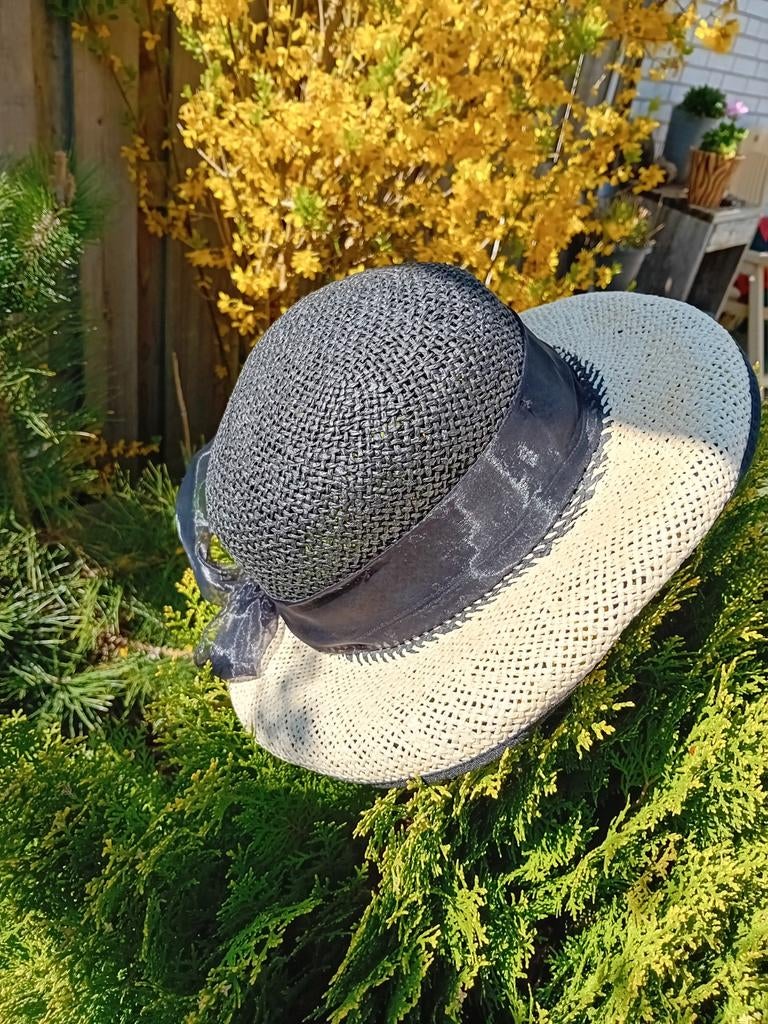 Elegante Zomerhoed met Zwarte Strik - Perfect voor de Zon, Verzenden, Hoed, One size fits all, Onbekend