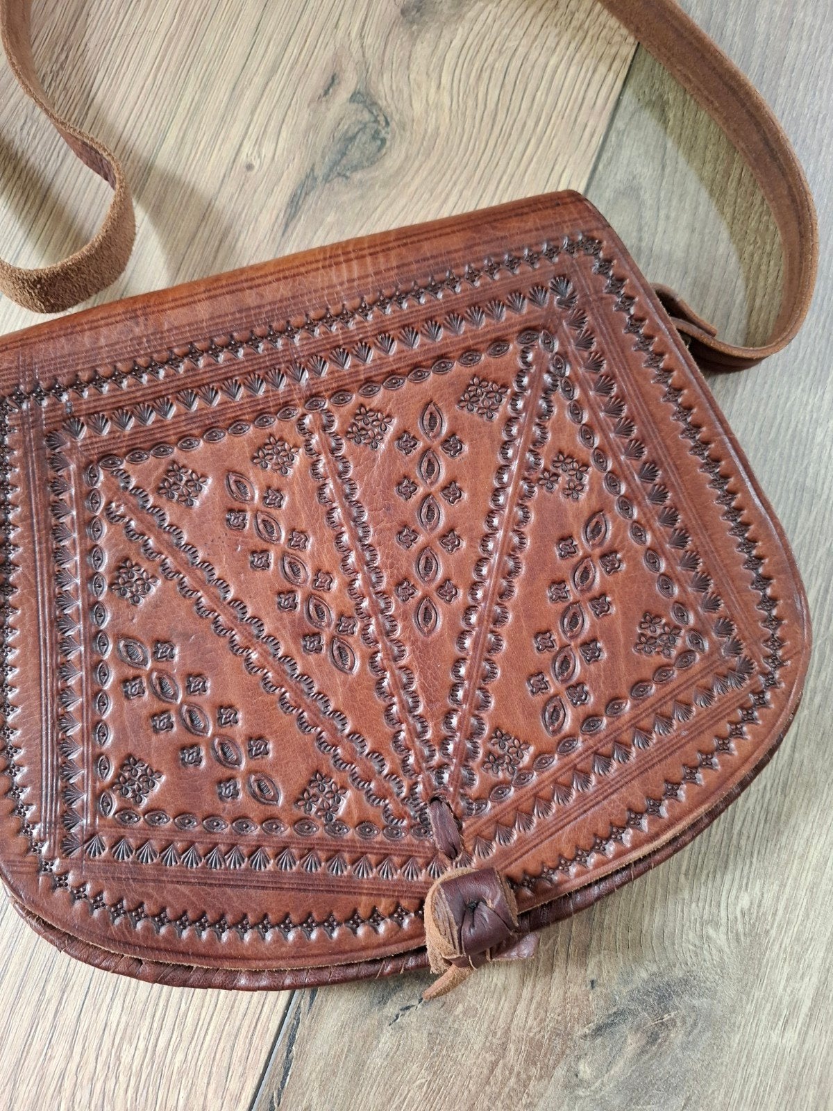 Handgemaakte vntage Marokkaanse leren boho schoudertas, Ophalen of Verzenden, Zo goed als nieuw, Bruin, Leer
