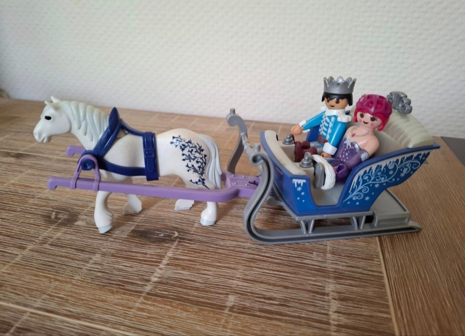 Playmobil koning en koningin met blauwe koets en paard, Ophalen of Verzenden, Zo goed als nieuw
