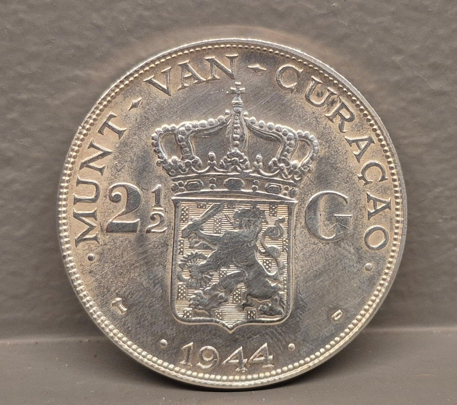 MISSLAG / Zilveren 2½ Gulden Munt van Curaçao 1944, Postzegels en Munten, Munten | Nederland, Zilver, Ophalen of Verzenden, Koningin Wilhelmina