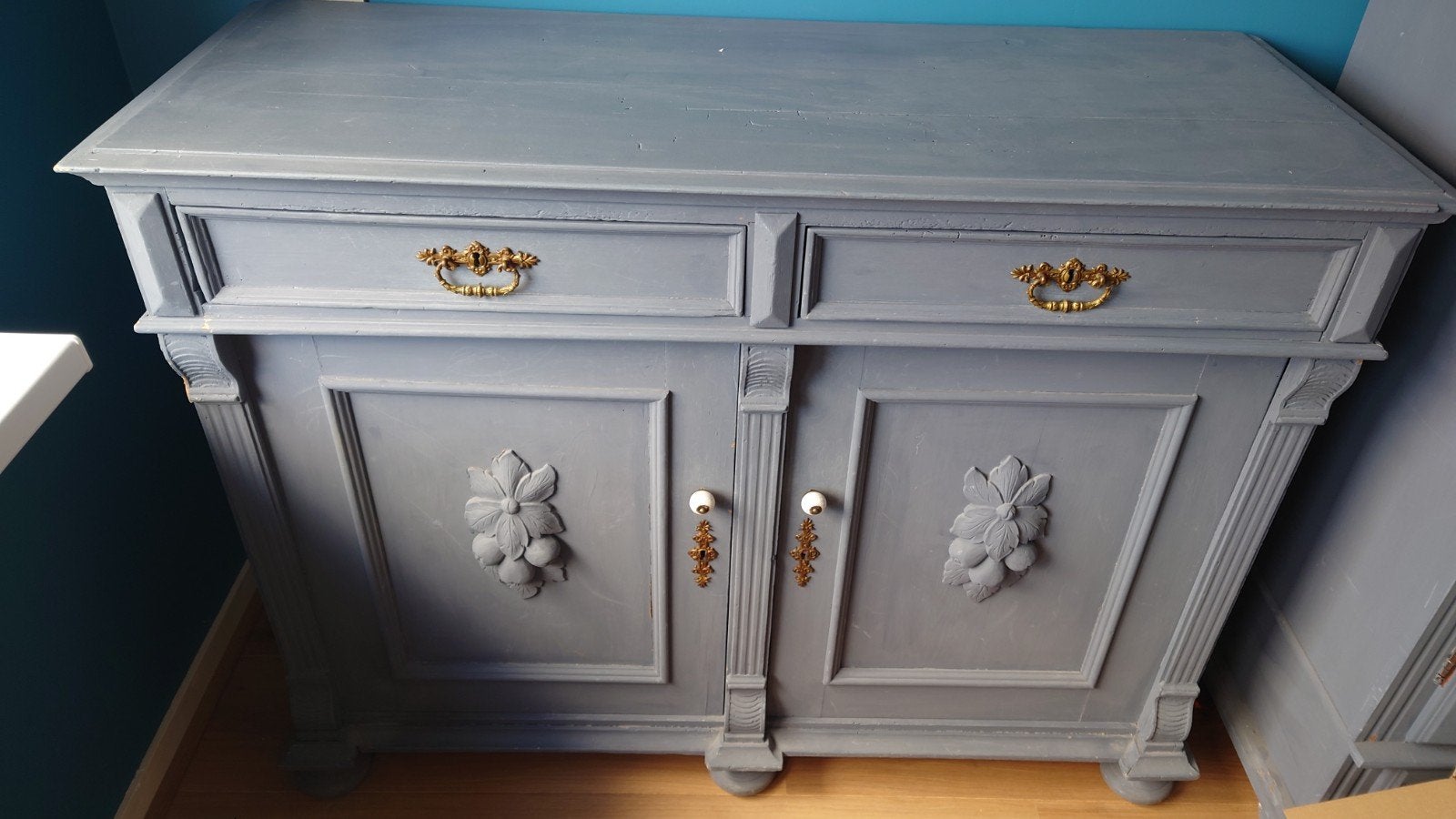 Gebruikte commode in landelijke stijl - grijs, Kinderen en Baby's, Kinderkamer | Commodes en Kasten, Ophalen, Gebruikt, 50 tot 70 cm