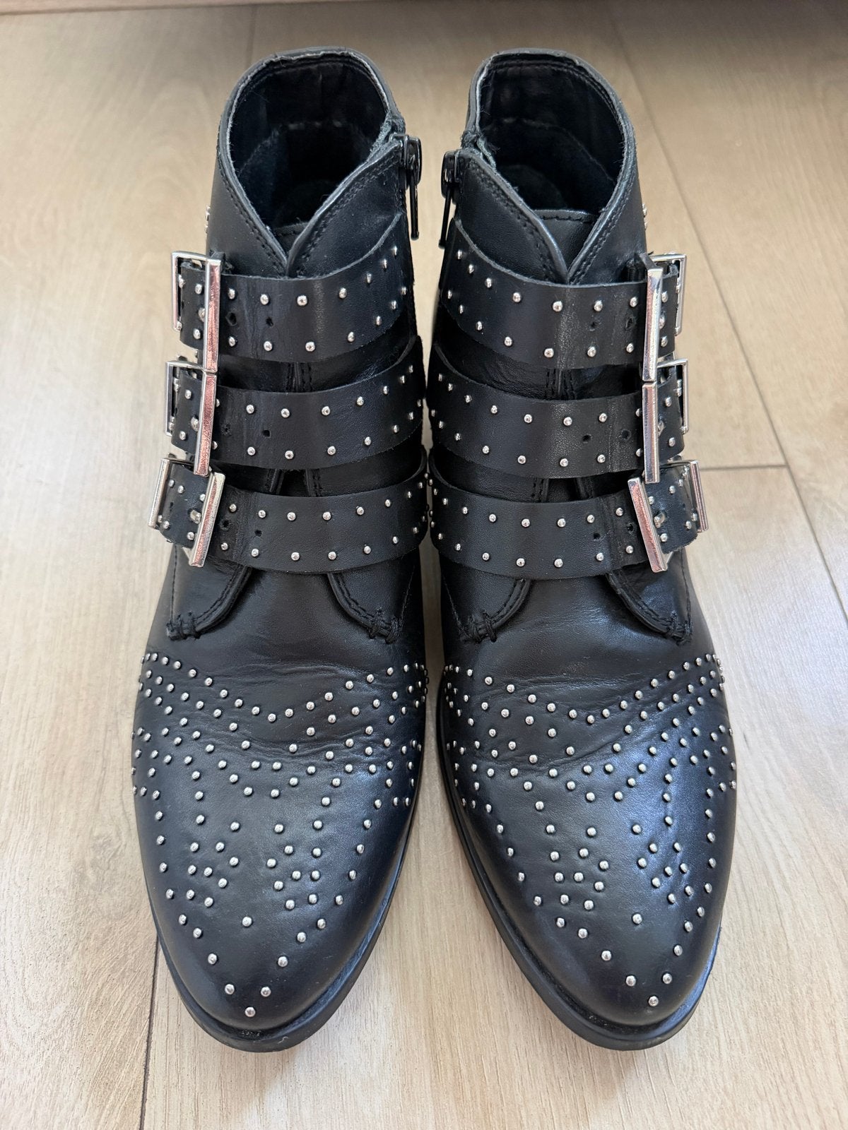 Bronx Buckle Boots Zwart Leer met Studs - Maat 40, Zwart, Lage of Enkellaarzen, Ophalen of Verzenden, Zo goed als nieuw