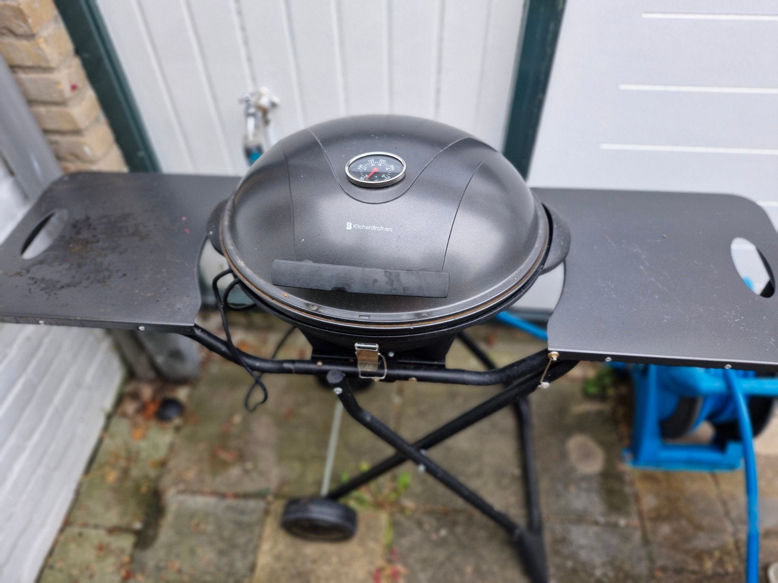 BBQ Kitchenbrothers met standaard en zijtafels, Ophalen, Gebruikt, KitchenBrothers