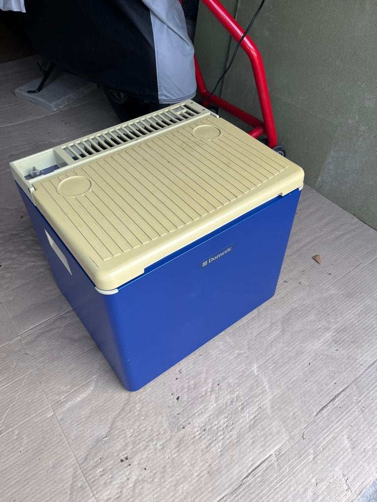 Camping koelbox Dometic 33 liter (230V, gas en 12V), Ophalen, Gebruikt, Koelbox, Elektrisch