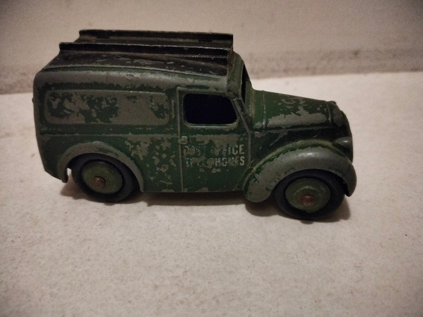 Morris Z Van post office telephones Dinky toys 251, Ophalen of Verzenden, Gebruikt, Auto
