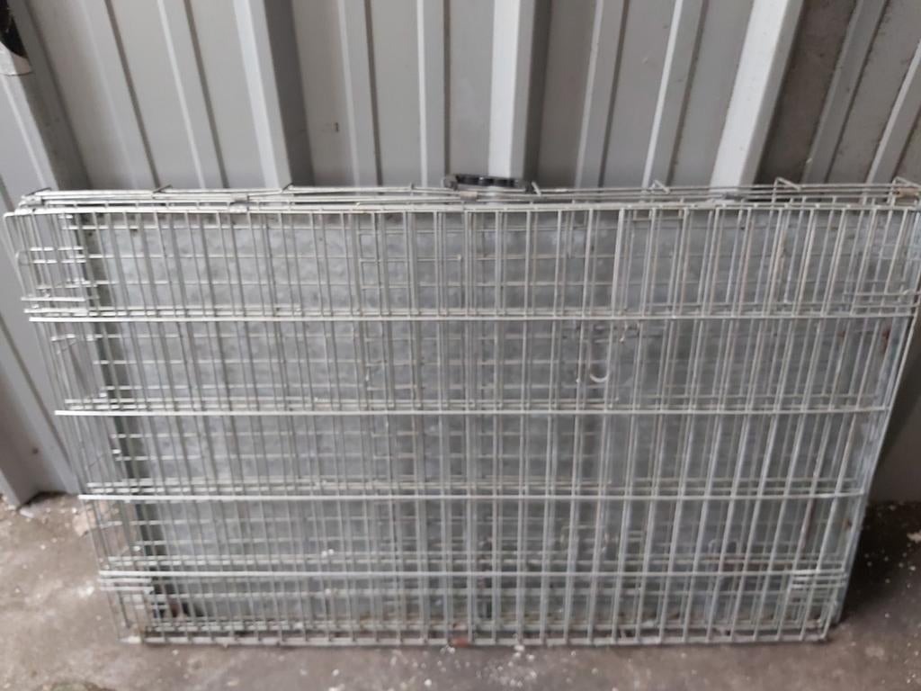 Honden Bench: 1.25x75x75h, verzinkte bodem  ongebruikt, Dieren en Toebehoren, Ophalen of Verzenden, Zo goed als nieuw, Nb, Nb