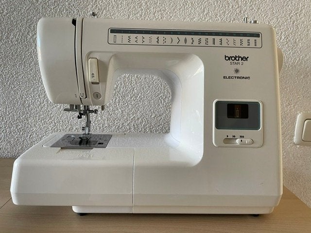 Verzameling naaimachines voor reparatie en/of onderdelen, Ophalen, Gebruikt, Naaimachine, Overige merken