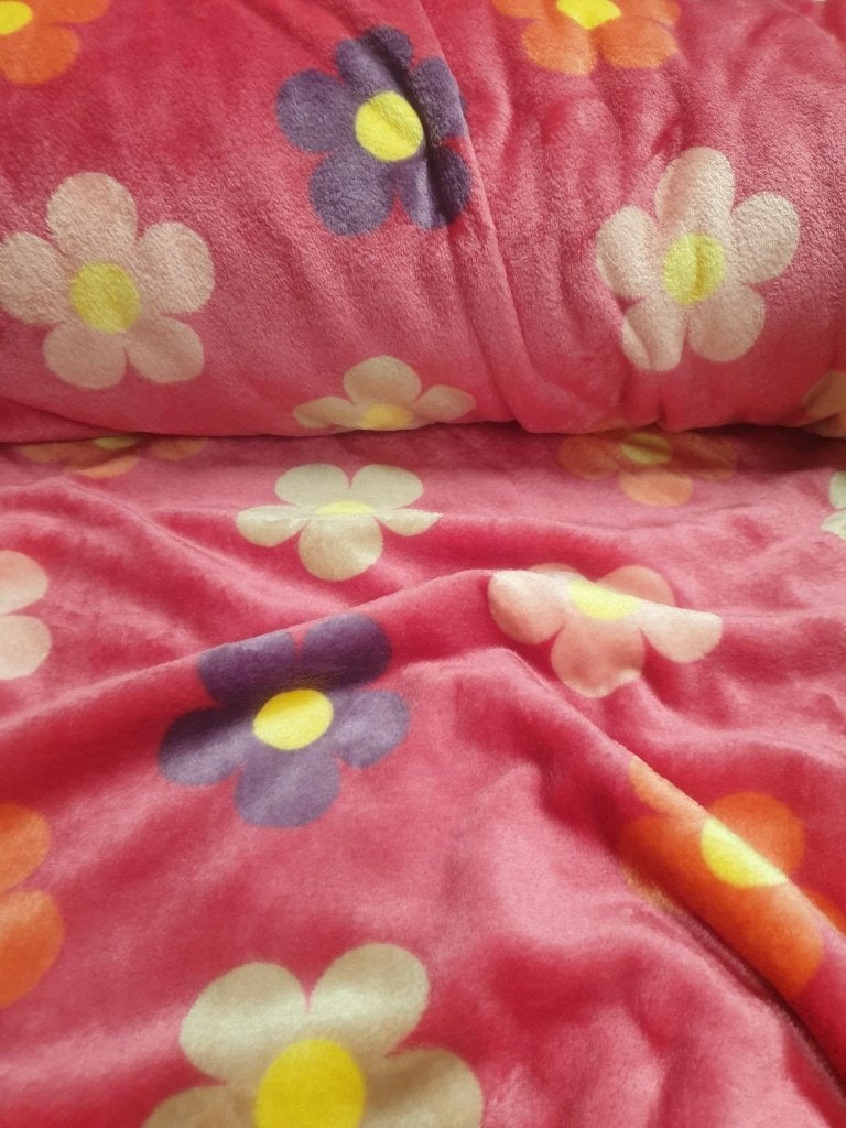 fleece flowers fuchsia (12049), Overige materialen, 120 cm of meer, Nieuw, Ophalen of Verzenden