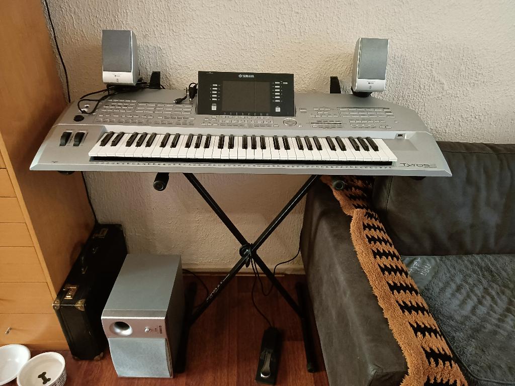 Yamaha Tyros 2, Ophalen, Gebruikt, 61 toetsen, Yamaha