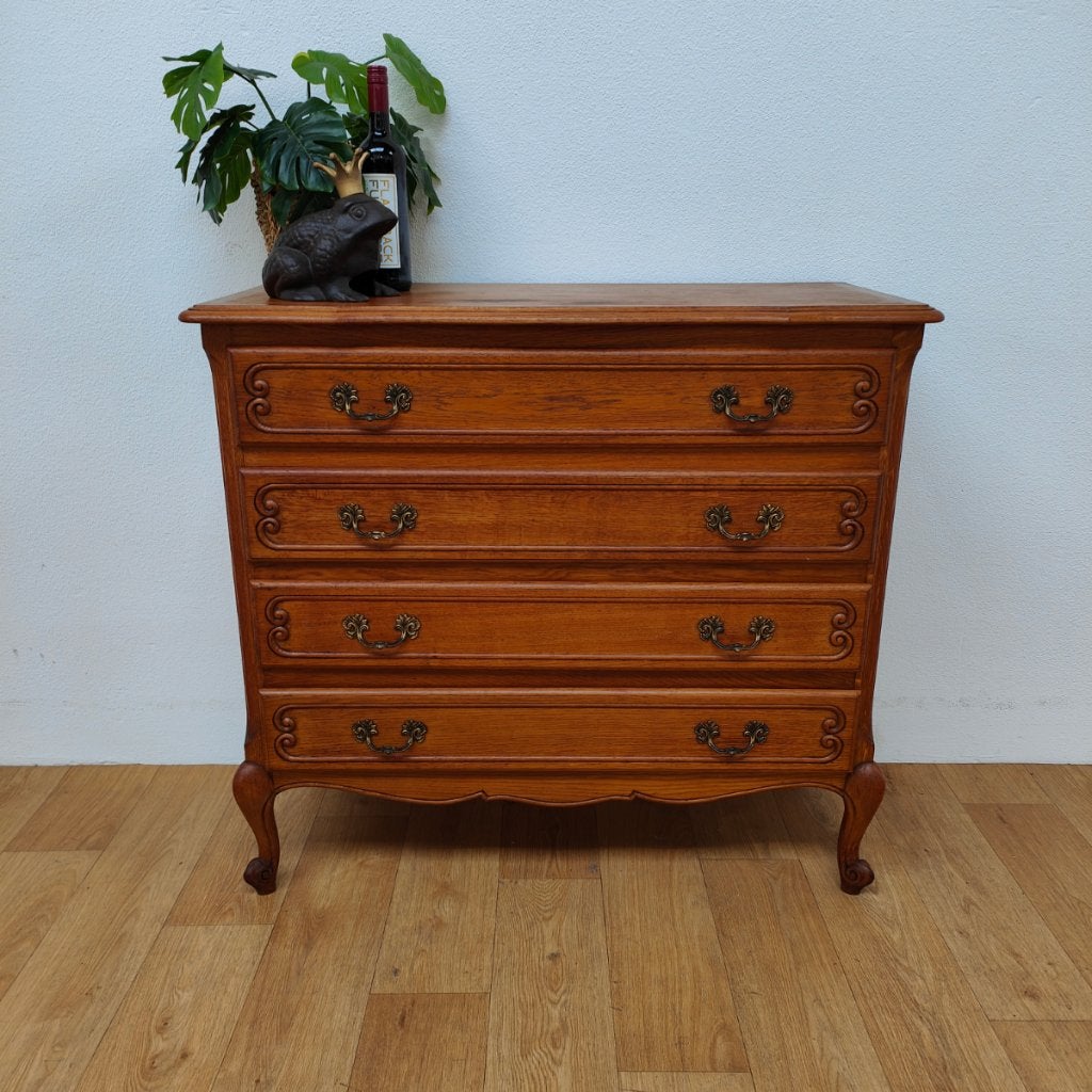 Vintage landelijk houten Queen Ann ladekastje, ladekast 010, Valkenswaard, Gebruikt, Info@flashbackfurniture.nl, Eikenhout