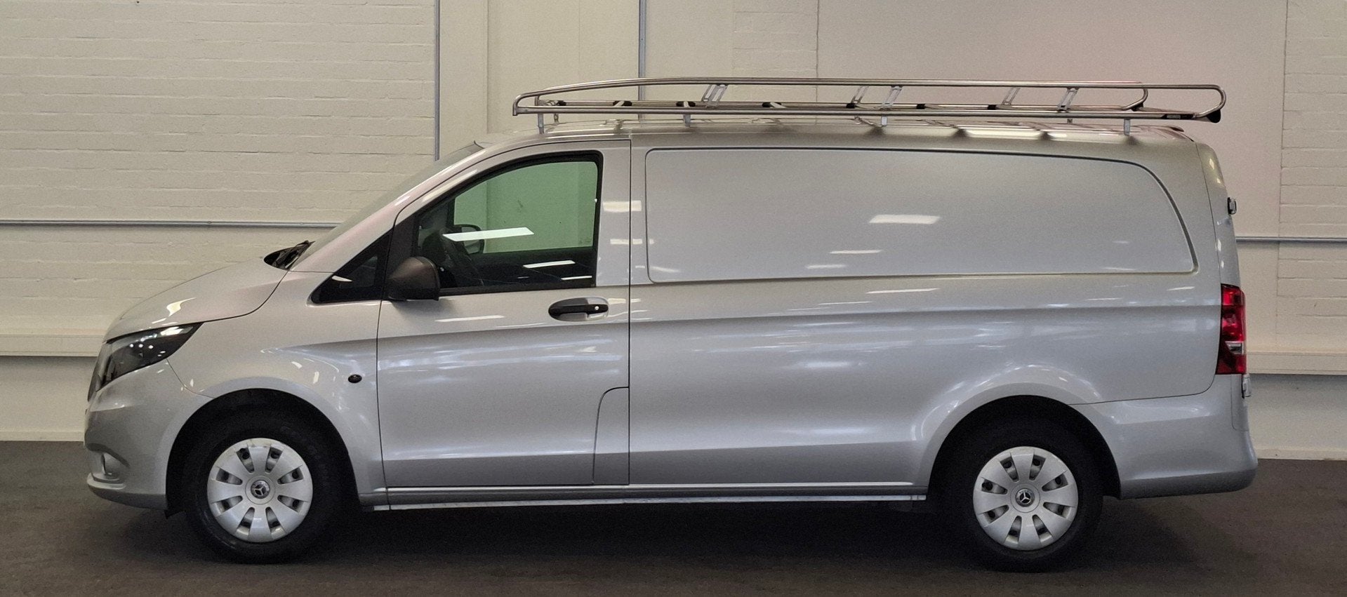 Mercedes-Benz EVito EVito Lang 41 kWh SOH 92% Airco Camera 3, Gebruikt, Zwart, 41 kWh, 116 pk