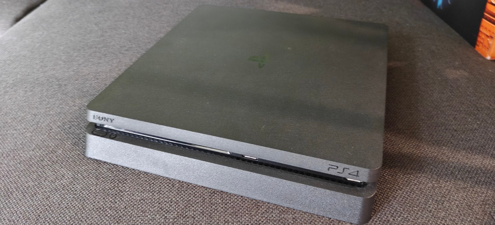 PlayStation 4 Slim 500GB, Spelcomputers en Games, Spelcomputers | Sony PlayStation 4, Met 2 controllers, Ophalen of Verzenden