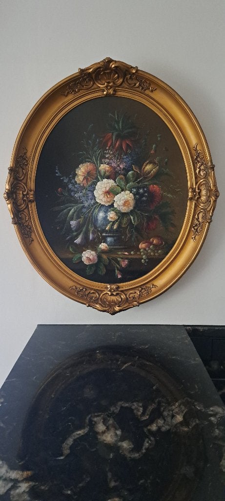 Ovaal bloemstilleven van Thomas F. Heesakkers, Antiek en Kunst, Paneel, Gesigneerd, Olieverf, Klassiek