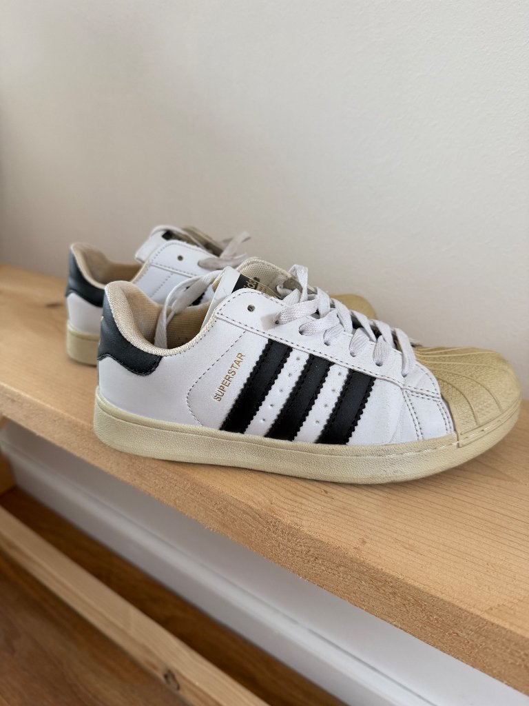 Adidas superstar zwart/wit mt 37, Ophalen, Adidas, Wit, Sneakers of Gympen