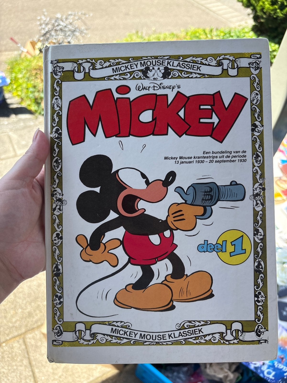 Mickey Mouse Klassiek Deel 1 - Krantenstrips 1930, Eén stripboek, Ophalen of Verzenden, Gelezen