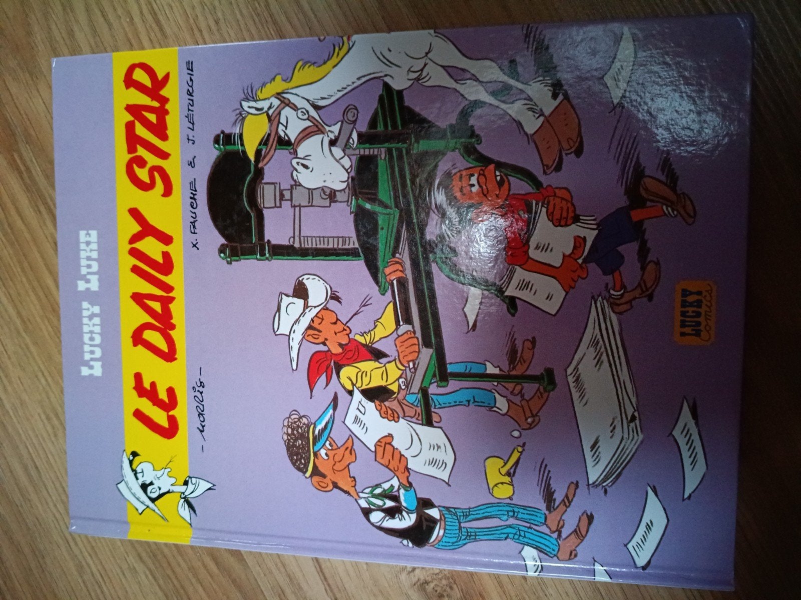Lucky Luke - Le Daily Star - Hardcover stripboek, Eén stripboek, Ophalen of Verzenden, Zo goed als nieuw