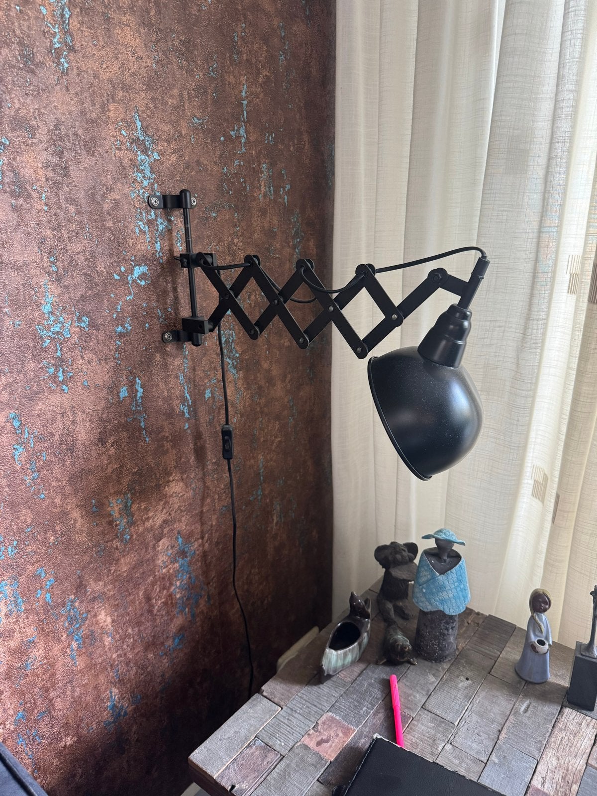 Zwarte uitschuifbare wandlamp met schakelaar, Huis en Inrichting, Zwart, Zo goed als nieuw, Metaal, Wandlamp
