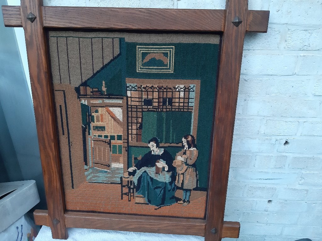 Moeder en dochter in het Huis, geborduurd ingelijst, antiek., Hobby en Vrije tijd, Ophalen, Gebruikt, Handborduren, Overige typen