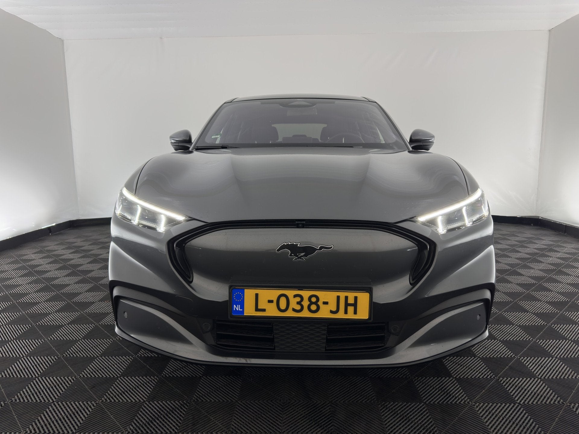 Ford Mustang Mach-E Extended First Edition AWD 98 kWh [3-Fas, Automaat, 98 kWh, Gebruikt, 371 pk