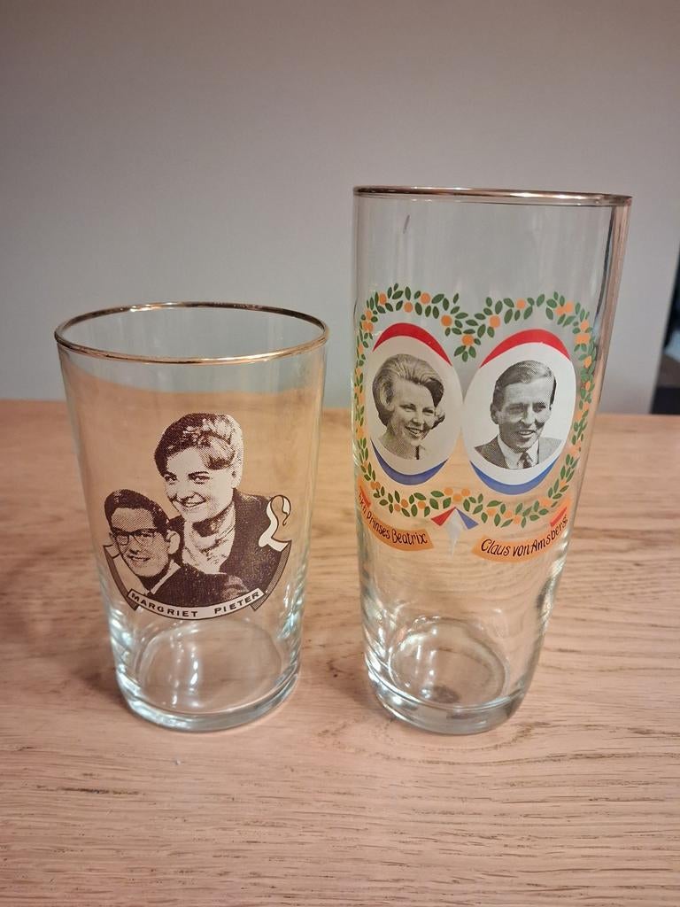 Twee glazen met afbeeldingen van het Koninklijk Huis, Ophalen of Verzenden