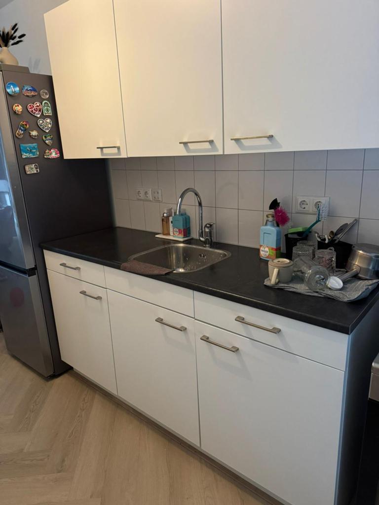 Nette Bruynzeel keuken, Huis en Inrichting, Keuken | Complete keukens, Ophalen of Verzenden, Zo goed als nieuw, Wit, Enkelwandige keuken