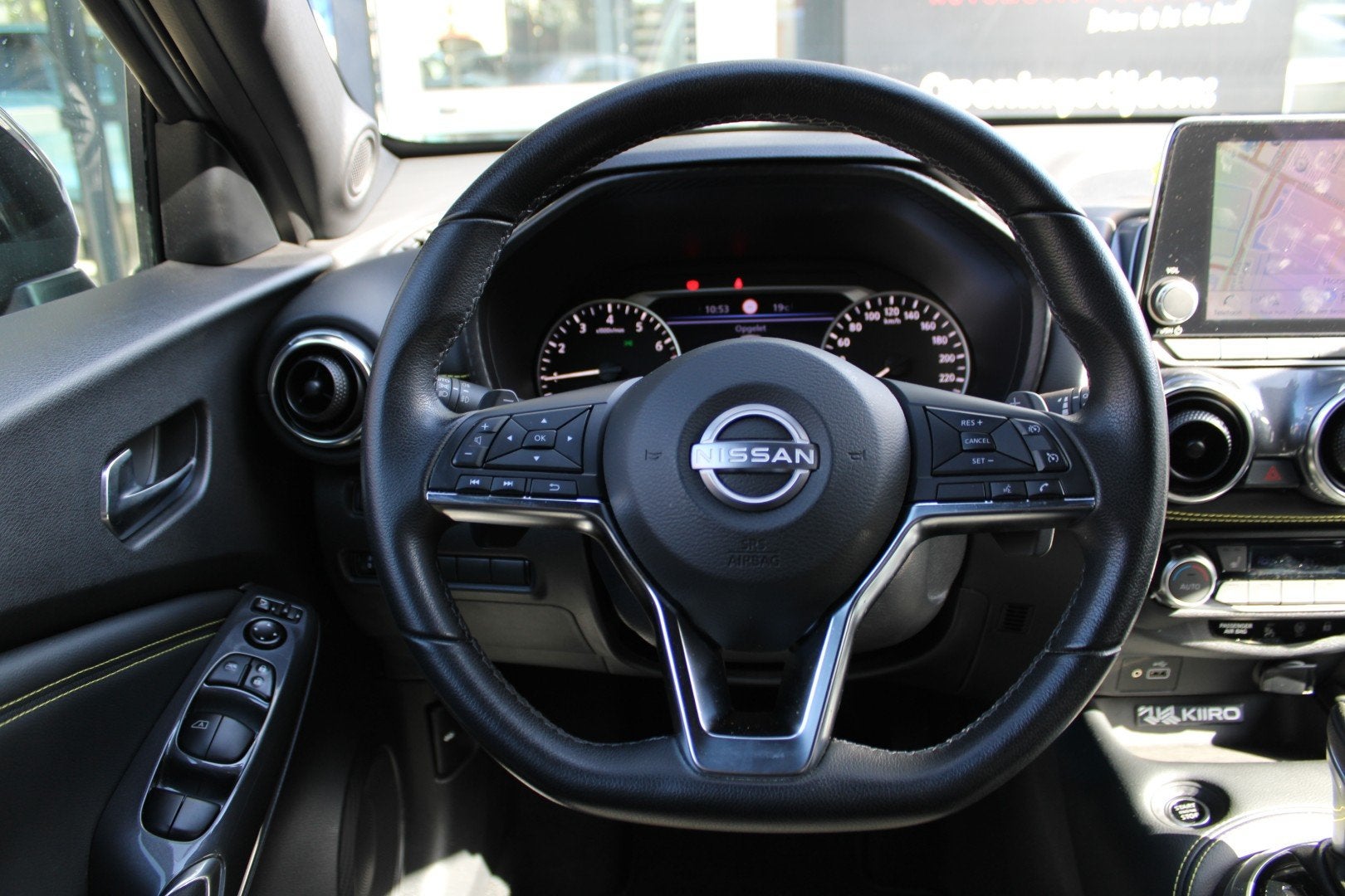 Foto 23 van NISSAN Juke 1.0 DIG-T 114pk Kiiro | Keyless | CruiseControl