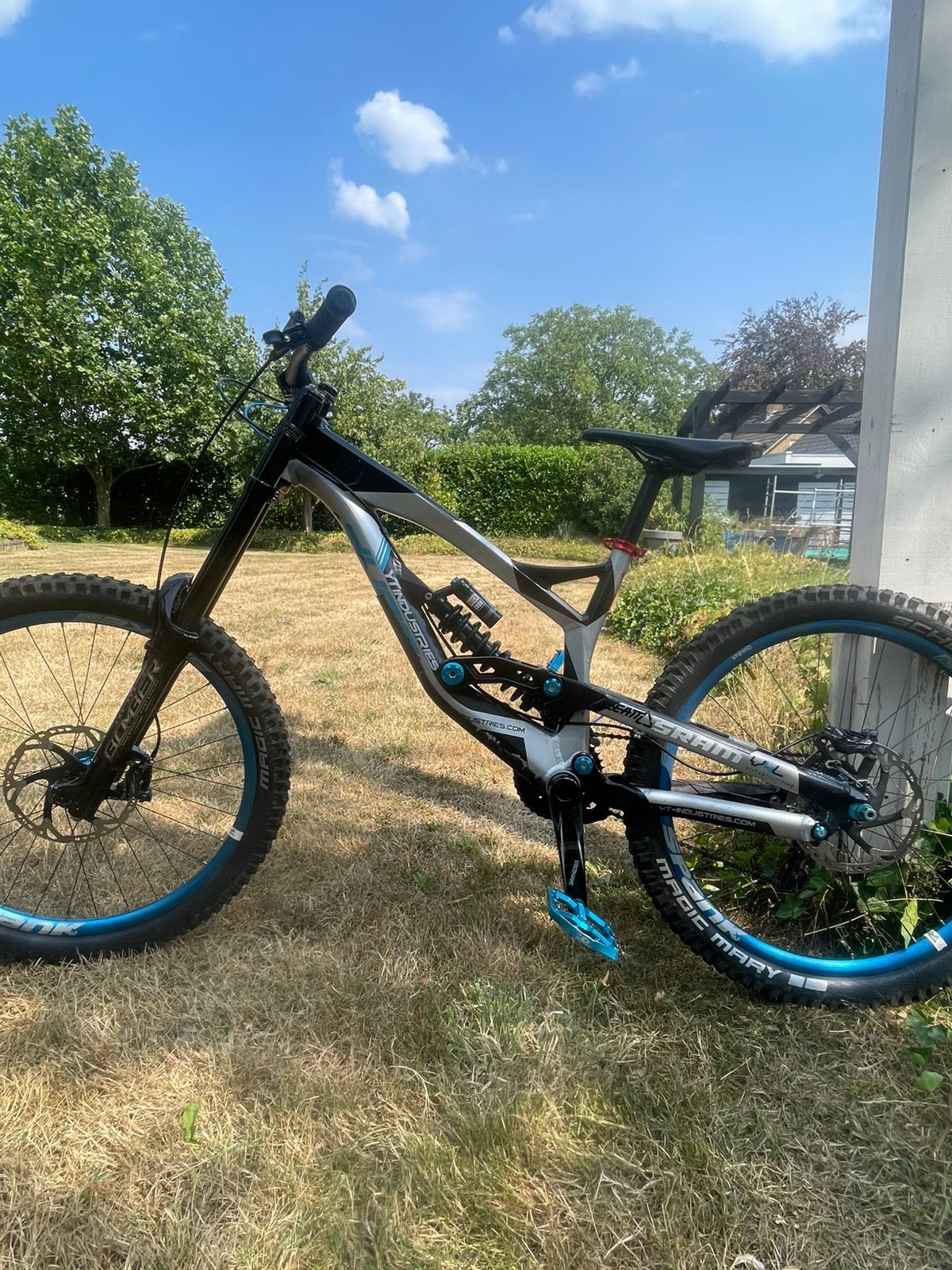 Yt tues downhil mountainbike maat M, Fietsen en Brommers, Fietsen | Mountainbikes en ATB, Gebruikt, Schijfrem, Ophalen, Overige merken