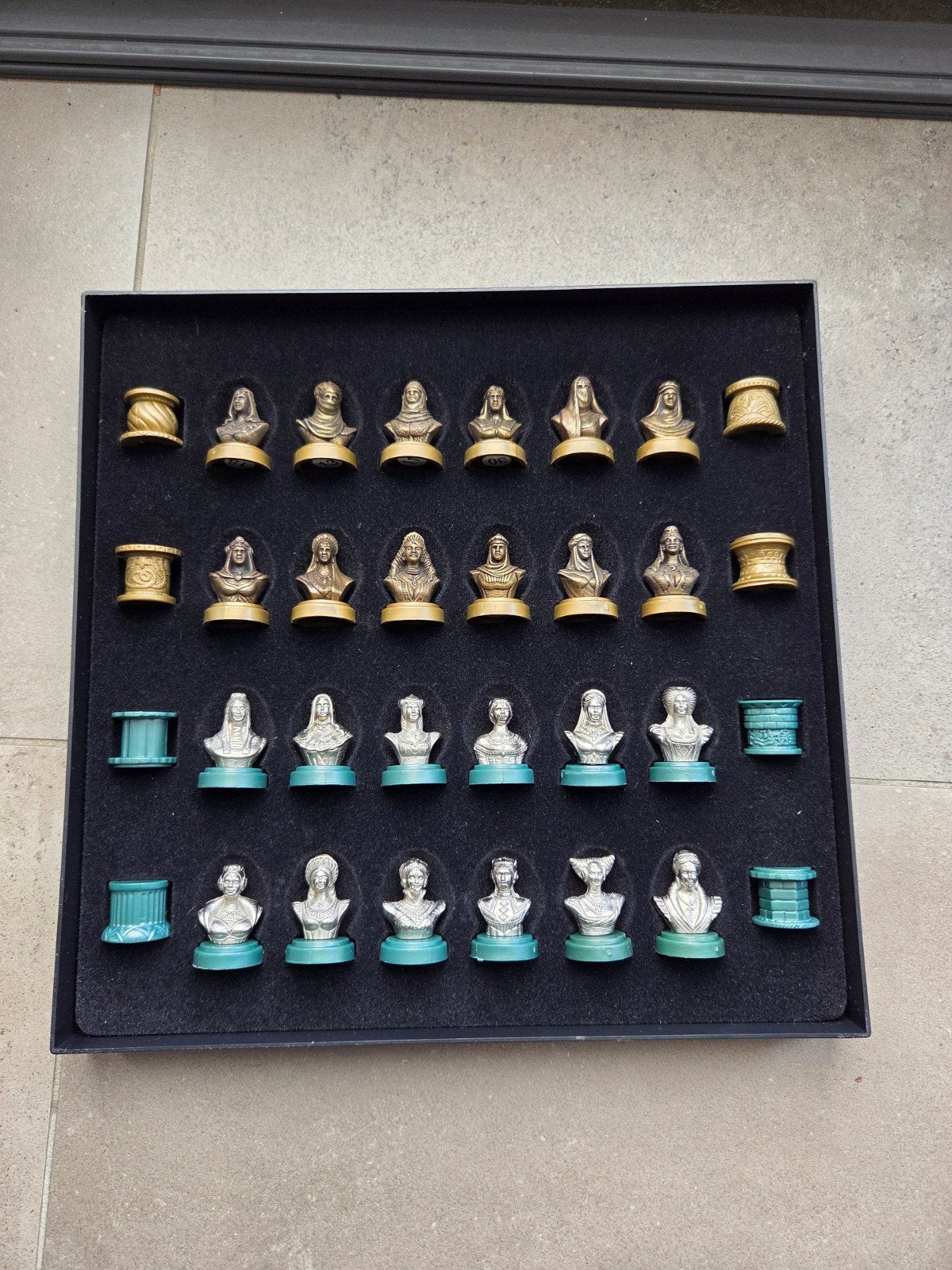 El Correo español el pueblo vasco chess checker schaakspel, Ophalen of Verzenden