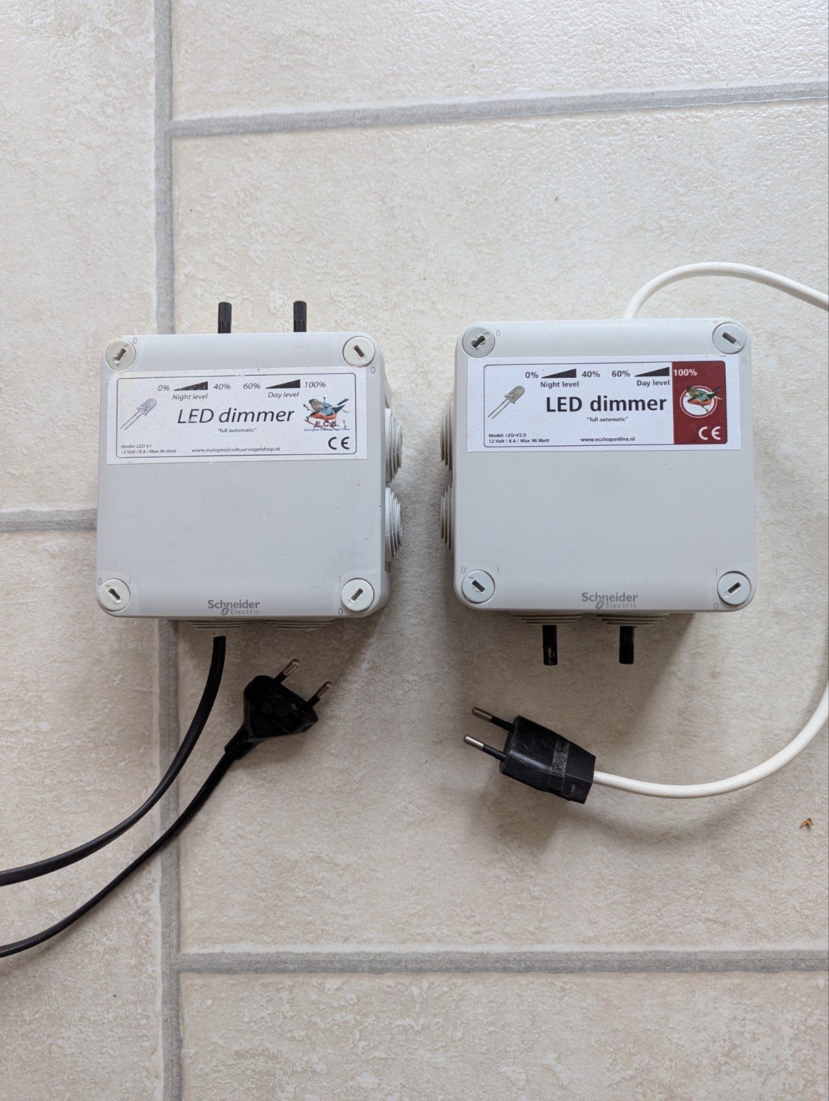 led dimmer ECS. 2 stuks.

12 volt / 8 A / max 96 Watt., Ophalen of Verzenden, Overige typen