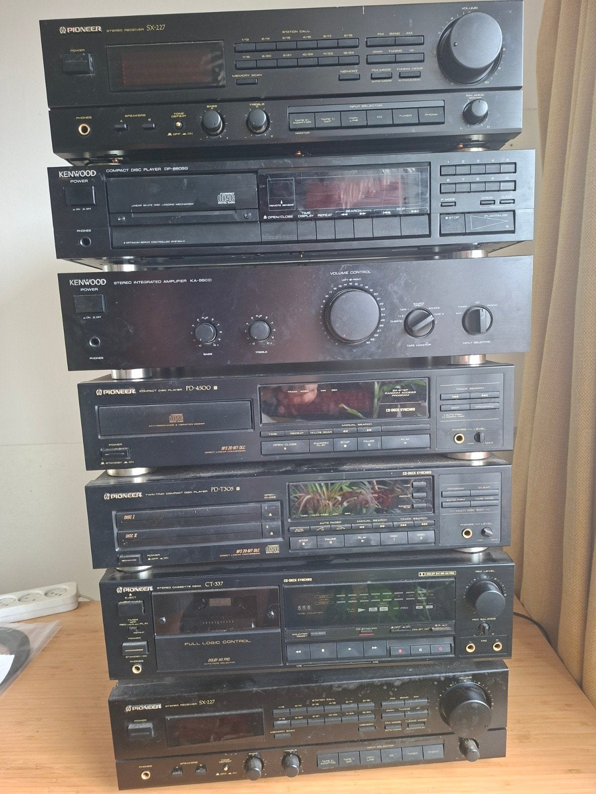 Grote set Pioneer en Kenwood audioapparatuur, Ophalen