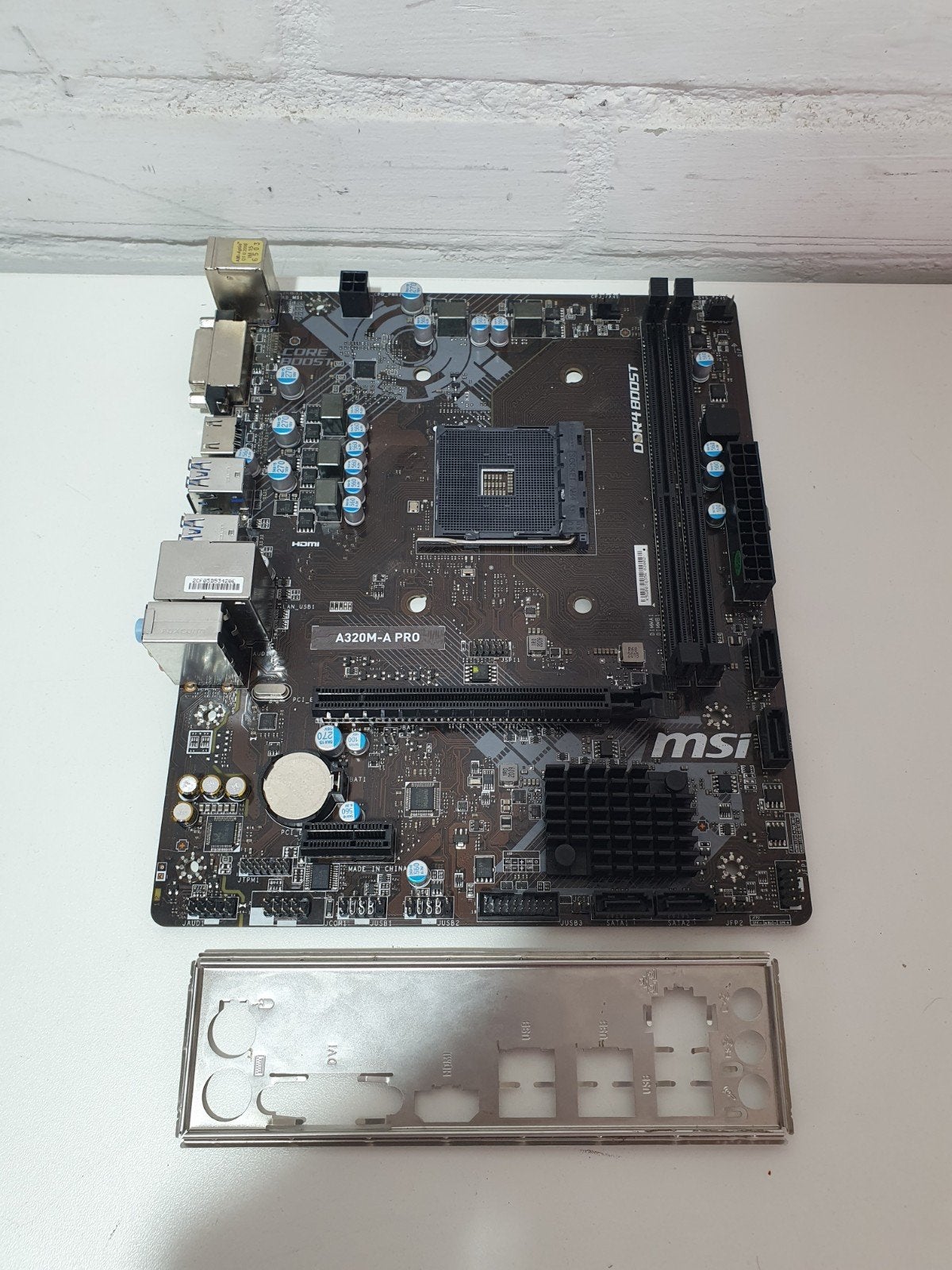 MSI A320M-A PRO Socket AM4 - Defect, Geen Beeld, Computers en Software, Moederborden, ., DDR4, Ophalen of Verzenden, Micro-ATX